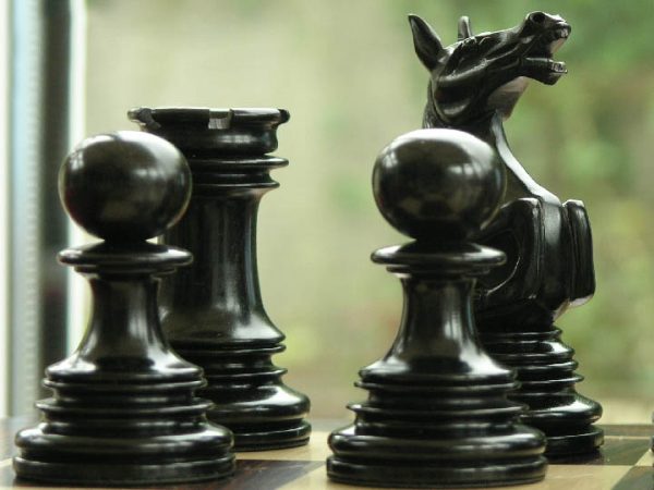 The Ashia in Ebony Triple Weight Chess Pieces - Image 10