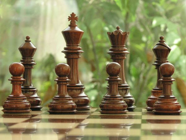 The Original King Charles in Bud Rosewood Triple Weighted Chess Pieces - Image 4