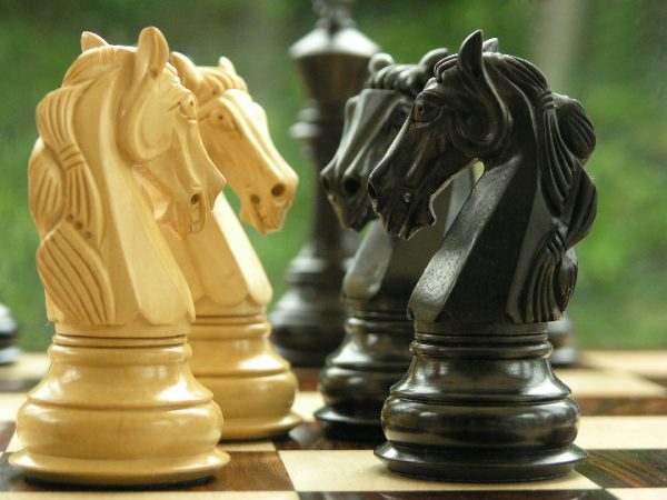 The Original King Charles in Ebonised Triple Weighted Chess Pieces - Image 6