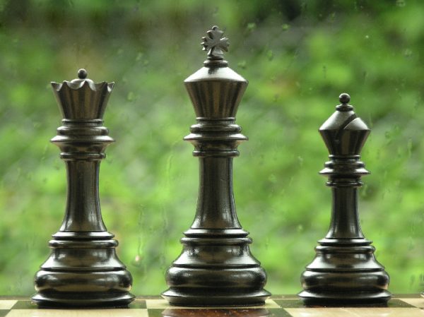 The Original King Charles in Ebonised Triple Weighted Chess Pieces - Image 8
