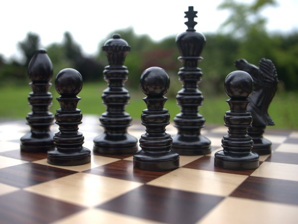 Utopian Dream in Ebony - 5.5 inches Chess Set - Image 3