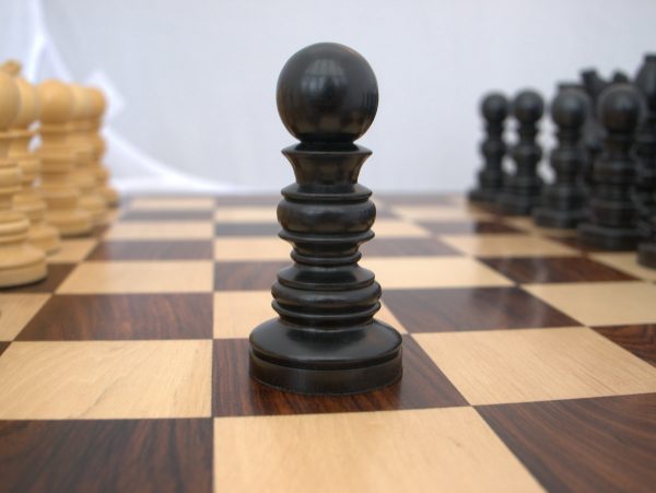 Utopian Dream in Ebony - 5.5 inches Chess Set - Image 5