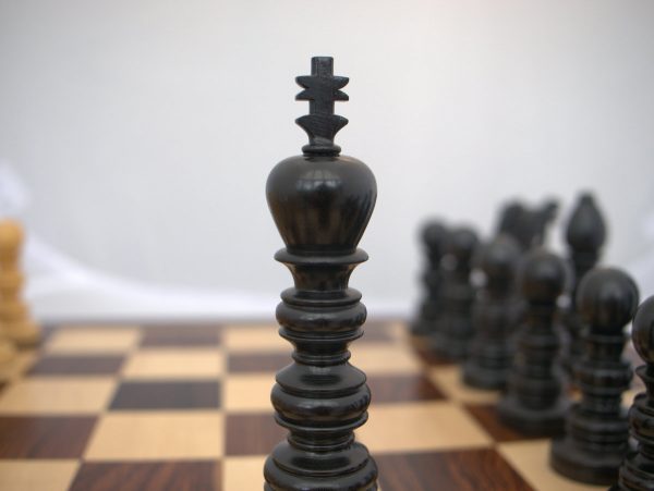 Utopian Dream in Ebony - 5.5 inches Chess Set - Image 8