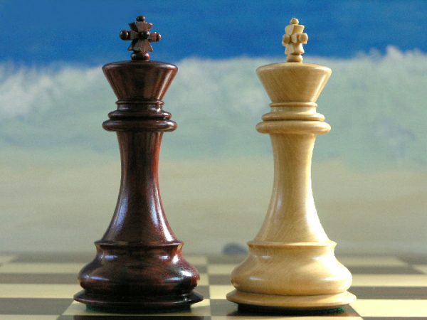 Baggio Staunton in Bud Rosewood Chess Pieces - Image 3