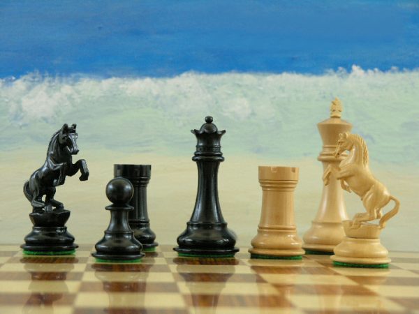Alexander the Great in Ebony Chess Pieces - Image 3