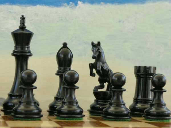 Alexander the Great in Ebony Chess Pieces - Image 5