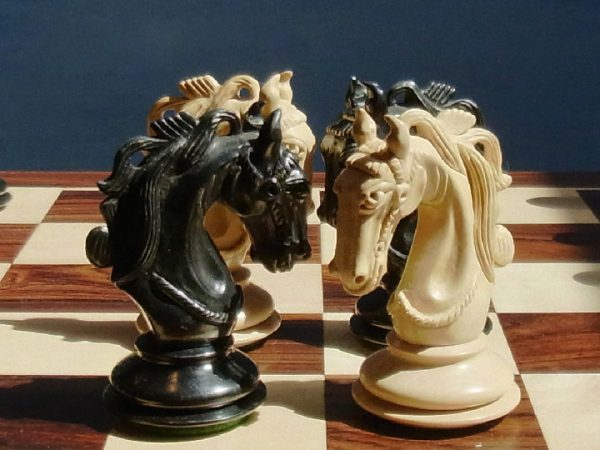 The Paxman Ebony Chess Pieces - Image 8