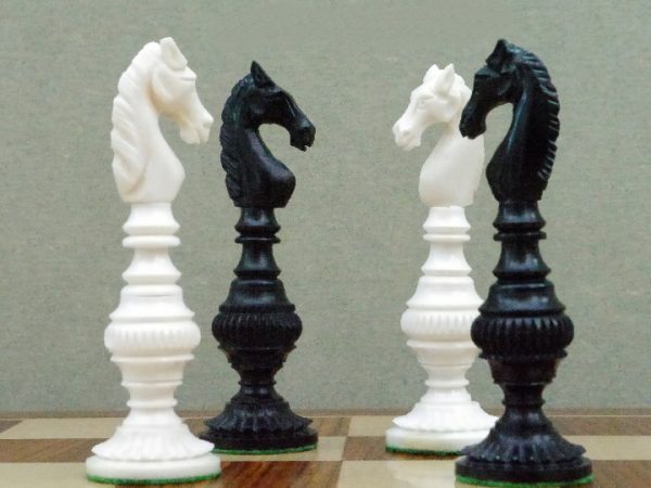 The Suzanna Bone Staunton Chess Pieces - Image 4