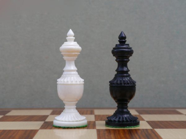 The Suzanna Bone Staunton Chess Pieces - Image 5