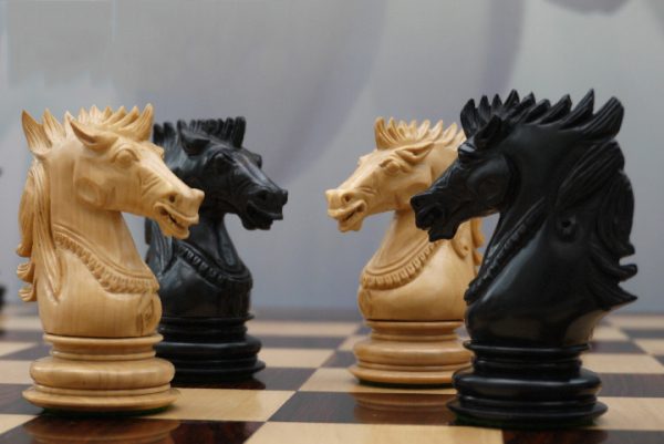 The Montreal Chess Set in Ebony - Image 2