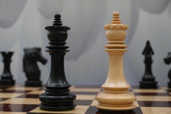 The Montreal Chess Set in Ebony - Image 5
