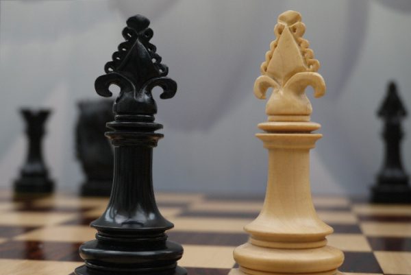 The Montreal Chess Set in Ebony - Image 6