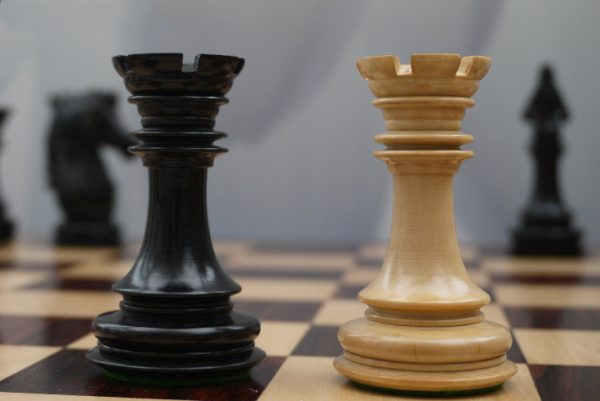 The Montreal Chess Set in Ebony - Image 7