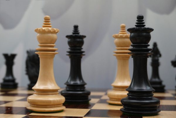 The Montreal Chess Set in Ebony - Image 9