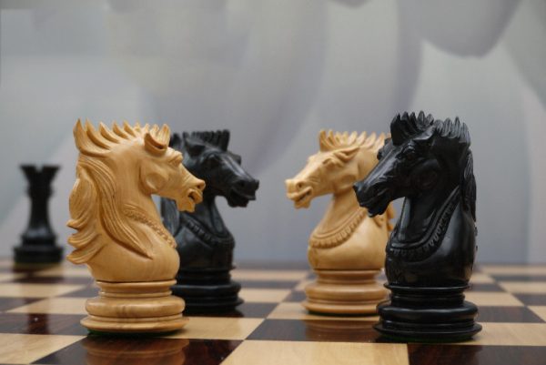 The Montreal Chess Set in Ebony - Image 10