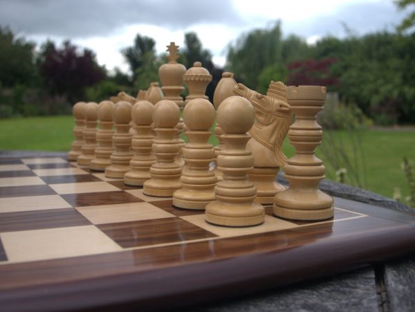 Utopian Dream in Bud Rosewood - 5.5 inches Chess Set - Image 3