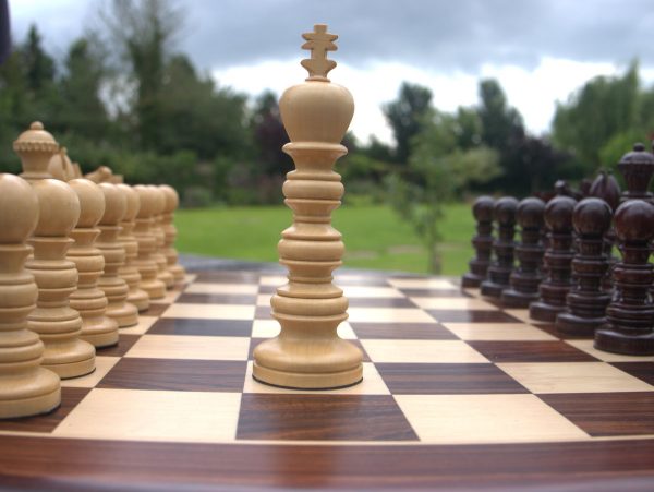 Utopian Dream in Bud Rosewood - 5.5 inches Chess Set - Image 4