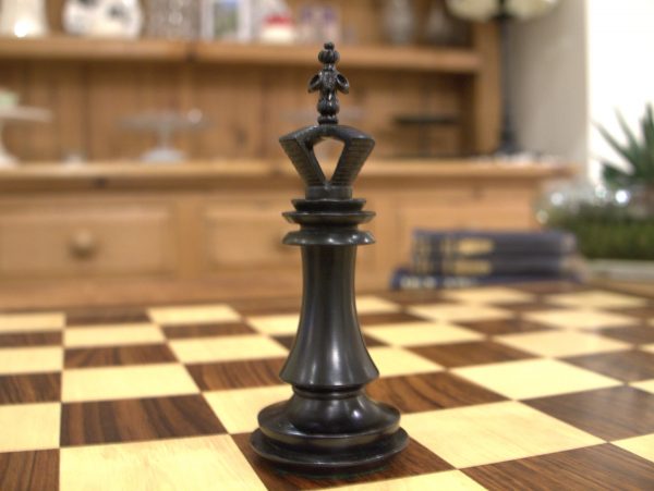 The Milan Chess Set in Ebony - Image 4