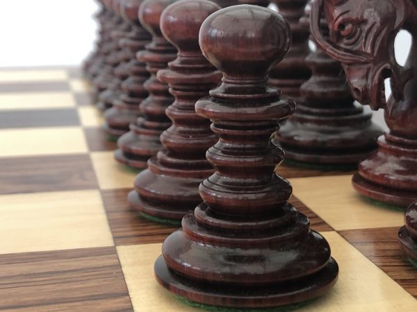 The Salvador Bud Rosewood Limited Edition Chess Set - Image 6