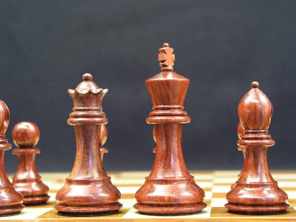 Margaret Anne Knight Staunton Bud Rosewood 3.5 inch King Chess Pieces