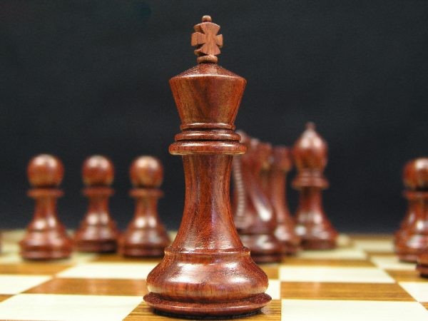 Margaret Anne Knight Staunton Bud Rosewood 3.5 inch King Chess Pieces - Image 10