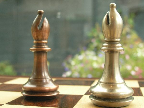 King John Very Heavy Copper and Stainless Steel Chess Pieces - Image 7