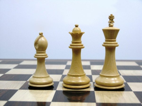 The Earl Anthony Staunton Triple Weight in Ebony Chess Pieces - Image 3