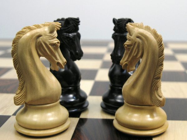 The Earl Anthony Staunton Triple Weight in Ebony Chess Pieces - Image 10