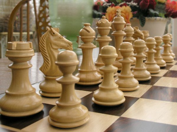 Old Deuteronomy Triple Weighted Bud Rosewood Staunton Chess Pieces - Image 10