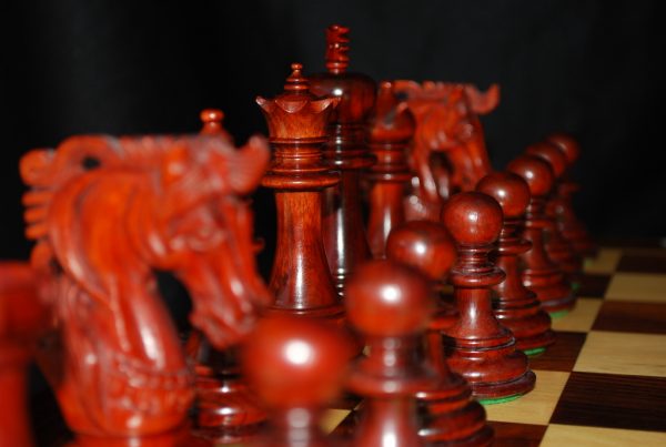 The Zacharus Bud Rosewood Chess Pieces - Image 4