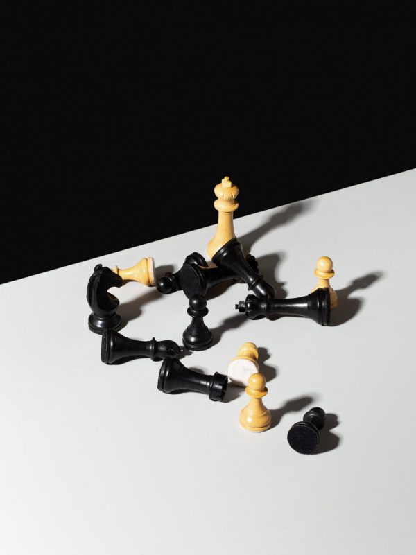 Official FIDE World Championship Chess Set - Club Size - Image 6