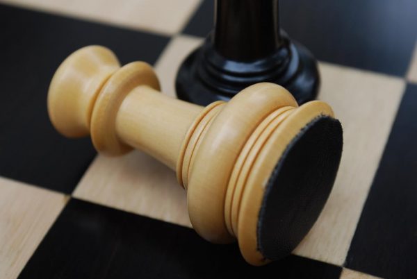 The Joust Set of in Ebony Chess Pieces - Image 5