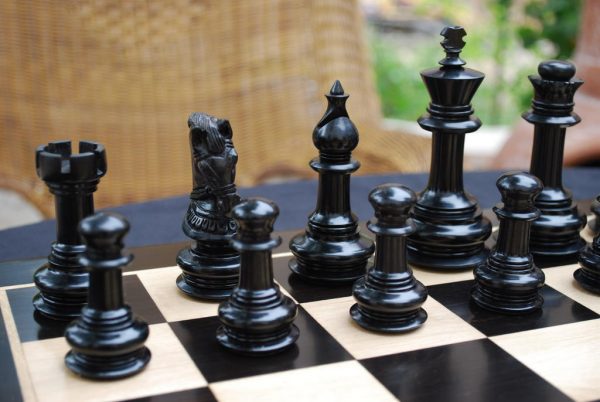 The Joust Set of in Ebony Chess Pieces - Image 7