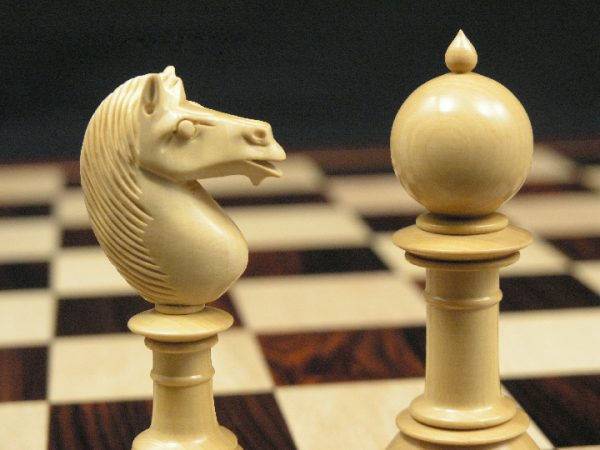 Reproduction Antique Triple Weighted Chess Set - Bud Rosewood Chess Pieces - Image 5