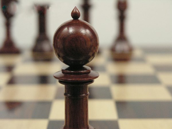 Reproduction Antique Triple Weighted Chess Set - Bud Rosewood Chess Pieces - Image 7