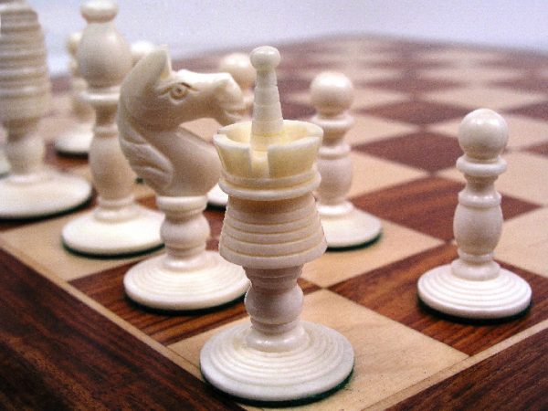 Reproduction Antique Camel Bone John Calvert Chess Set