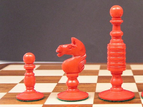 Reproduction Antique - Red White Camel Bone John Calvert Chess Set - Image 10