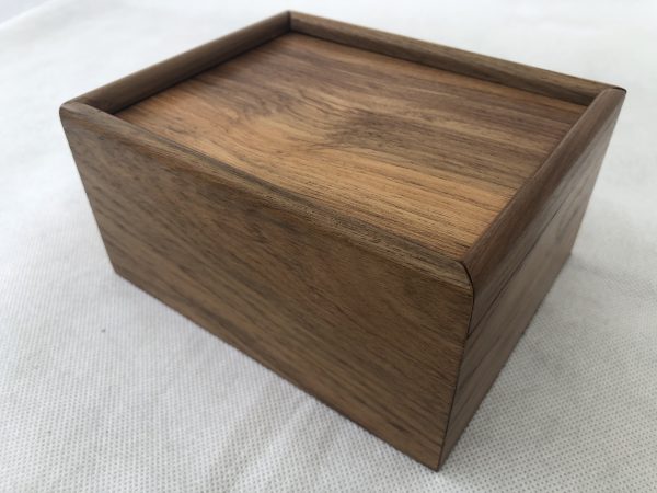 Solid Acacia Wood Chess Case 7 x 6 x 3 inches - Image 10