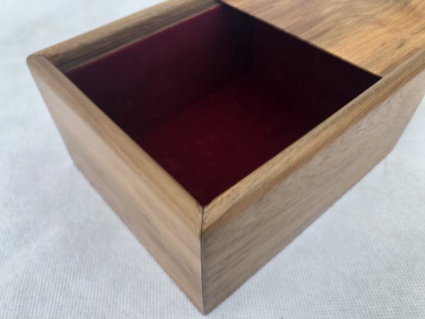 Solid Acacia Wood Chess Case 7 x 6 x 3 inches - Image 9