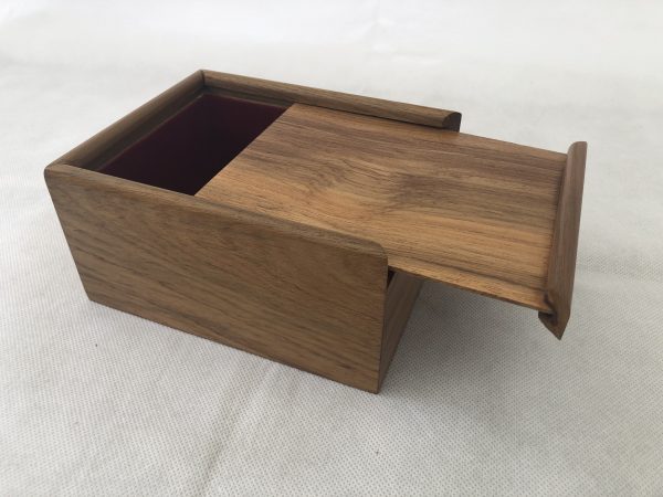 Solid Acacia Wood Chess Case 7 x 6 x 3 inches - Image 5