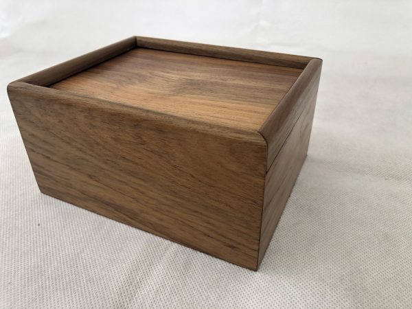 Solid Acacia Wood Chess Case 7 x 6 x 3 inches