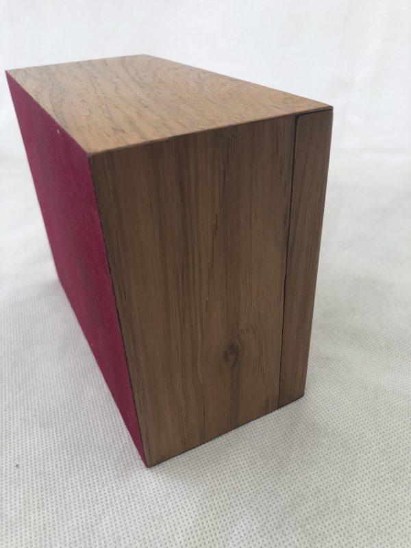 Solid Acacia Wood Chess Case 7 x 6 x 3 inches - Image 2