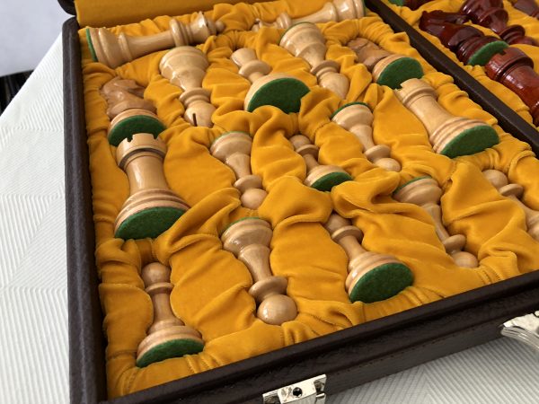 Middle Eastern Gloss Chess Set with Bespoke Case - Image 8