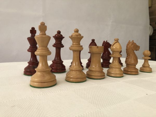 Middle Eastern Gloss Chess Set with Bespoke Case - Image 24