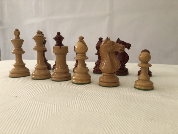 Middle Eastern Gloss Chess Set with Bespoke Case - Image 25