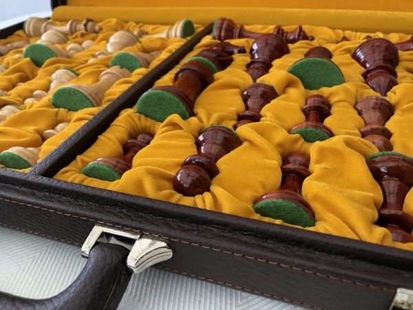 Middle Eastern Gloss Chess Set with Bespoke Case - Image 15