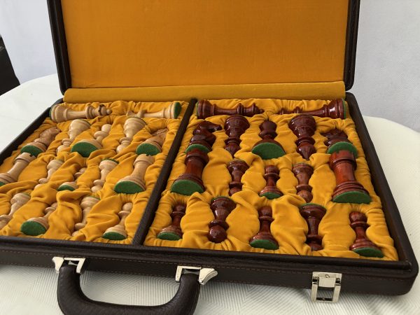 Middle Eastern Gloss Chess Set with Bespoke Case - Image 13