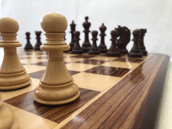 The Oxford - Bud Rosewood Triple Weight Chess Set - Image 8