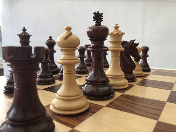 The Oxford - Bud Rosewood Triple Weight Chess Set - Image 24