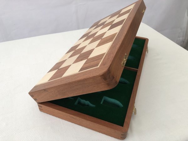 Containing Board and Case for Alice in Wonderland